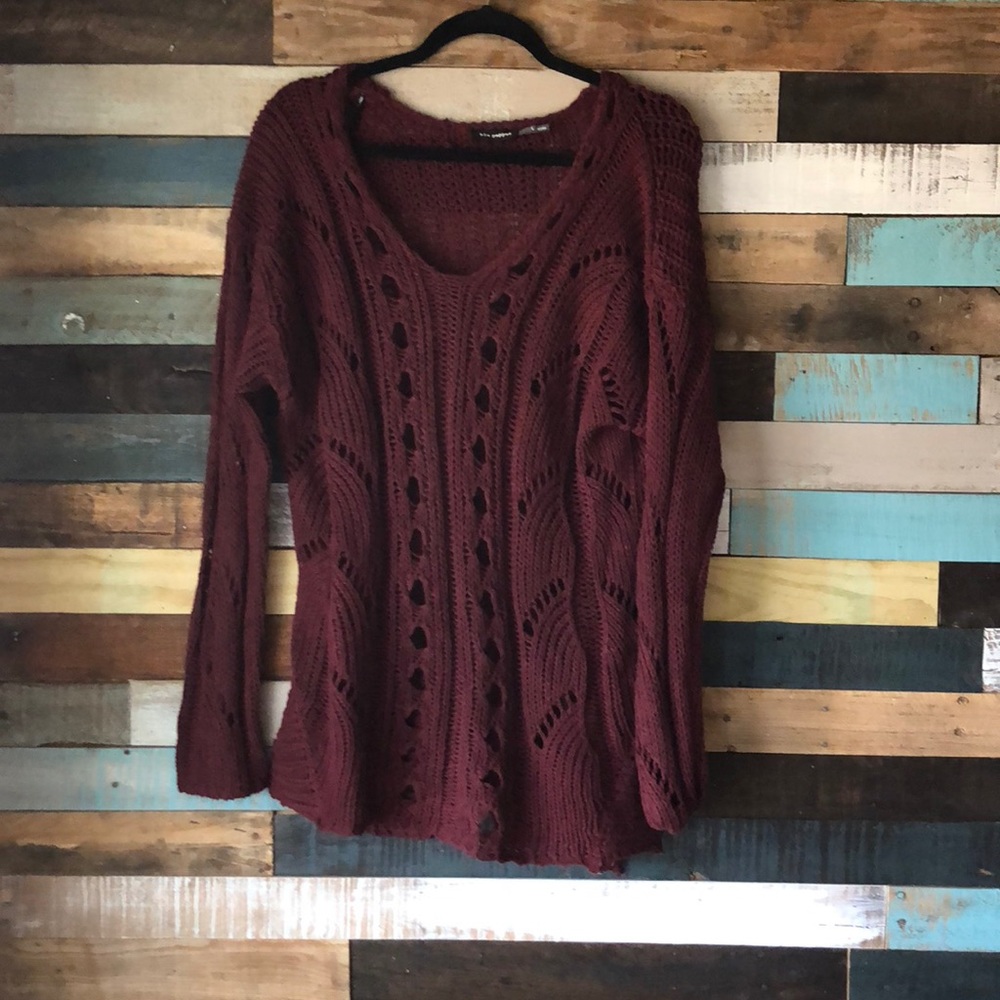 Maroon sweater